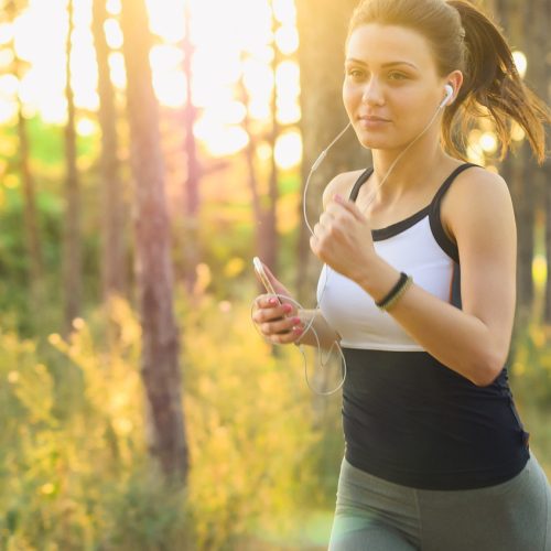 woman-jogging-running-2592247 woman, jogging, running-2592247.jpg